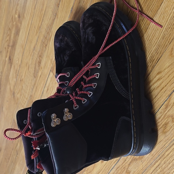 DR MARTENS X ATMOS TARIK ZIP BOOT - BLACK VELVET SMOOTH LEATHER - Picture 4 of 10
